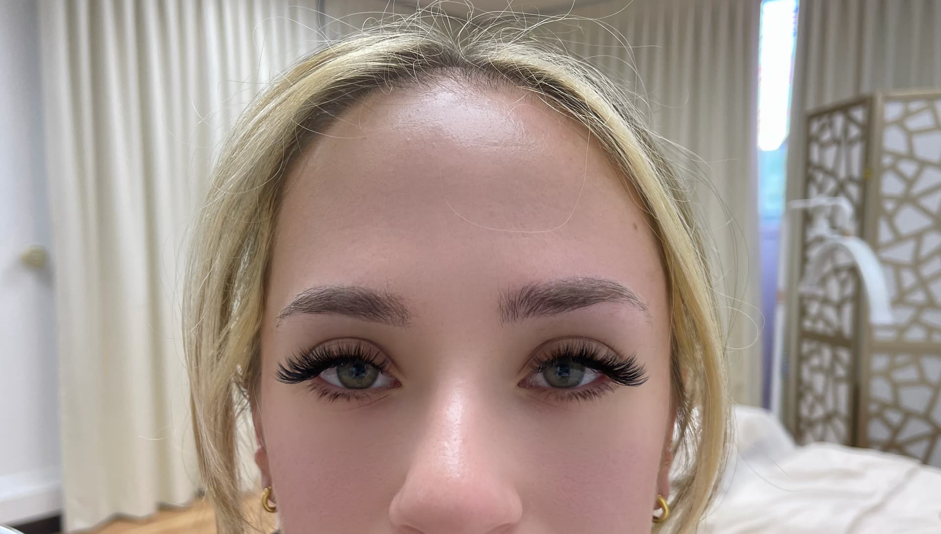 Lash extensions by Yee Eyelashes