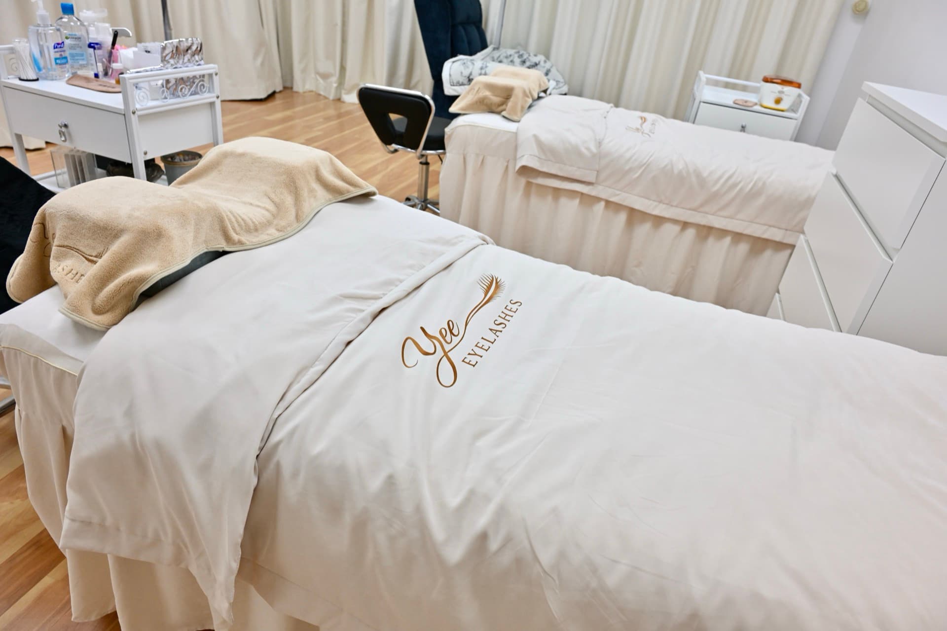 Yee Eyelashes treatment room